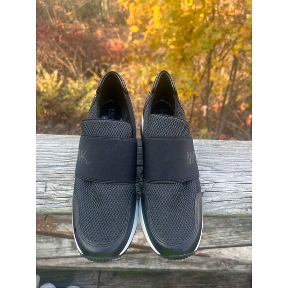 Michael Kors Womans Wedge/ Slip On Sneaker Black Sz 7.5 - Picture 6 of 8